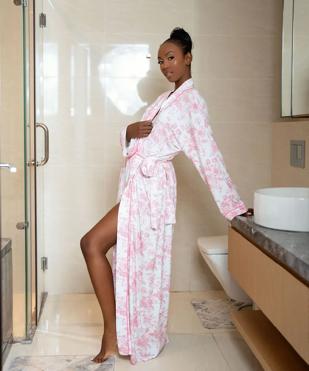Cozy Robes- Pink and white - Image 2
